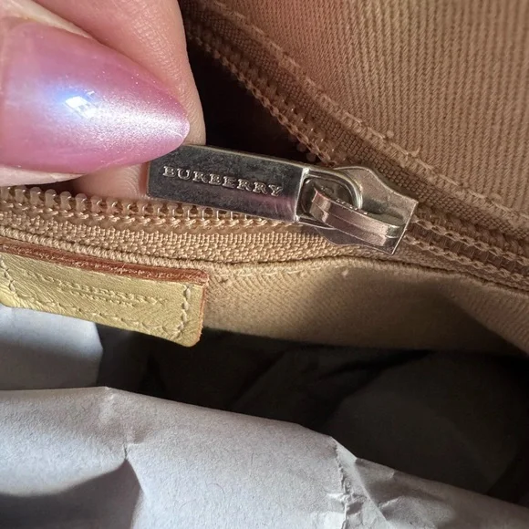 Burberry beige house check canvas handbag - Picture 11 of 11